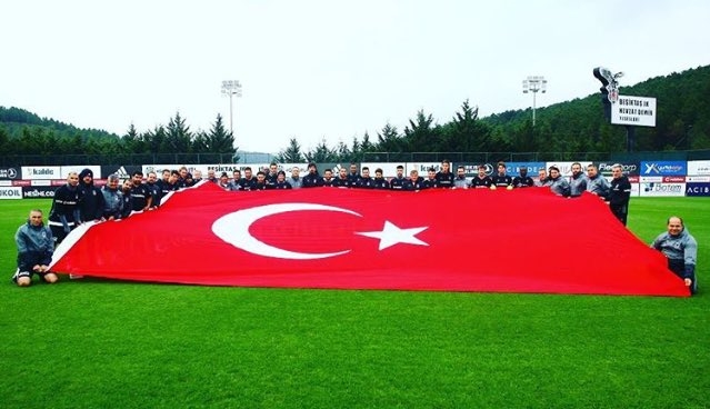 Beşiktaşlı futbolculardan 29 Ekim mesajı 6