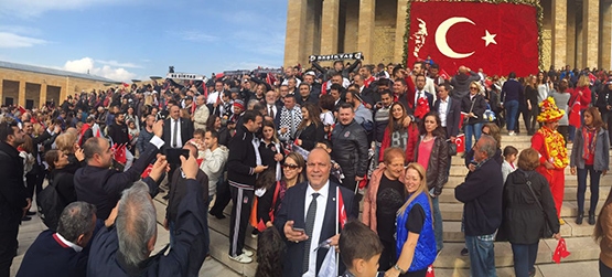 Beşiktaşlılar Anıtkabir'de! 2