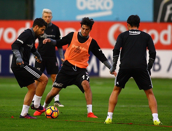Beşiktaş'ın Adanaspor antrenmanından kareler 12