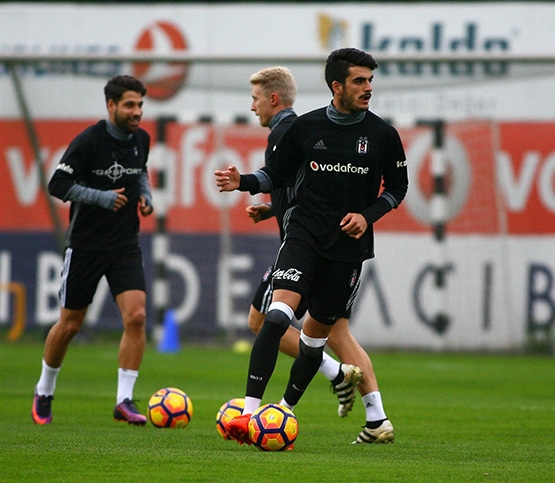 Beşiktaş'ın Adanaspor antrenmanından kareler 14