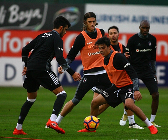 Beşiktaş'ın Adanaspor antrenmanından kareler 5