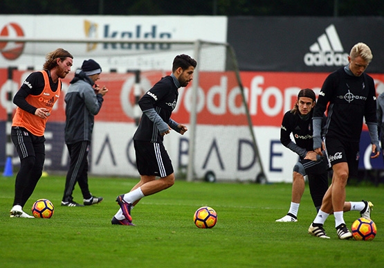 Beşiktaş'ın Adanaspor antrenmanından kareler 6