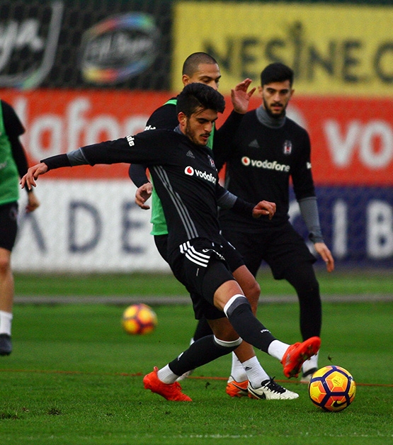 Beşiktaş'ın Adanaspor antrenmanından kareler 7