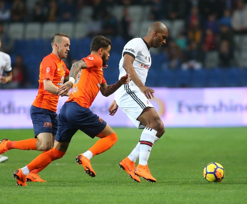Başakşehir - Beşiktaş maçından kareler 13