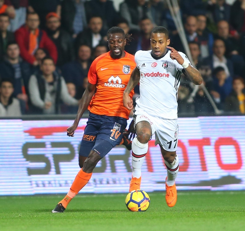 Başakşehir - Beşiktaş maçından kareler 19