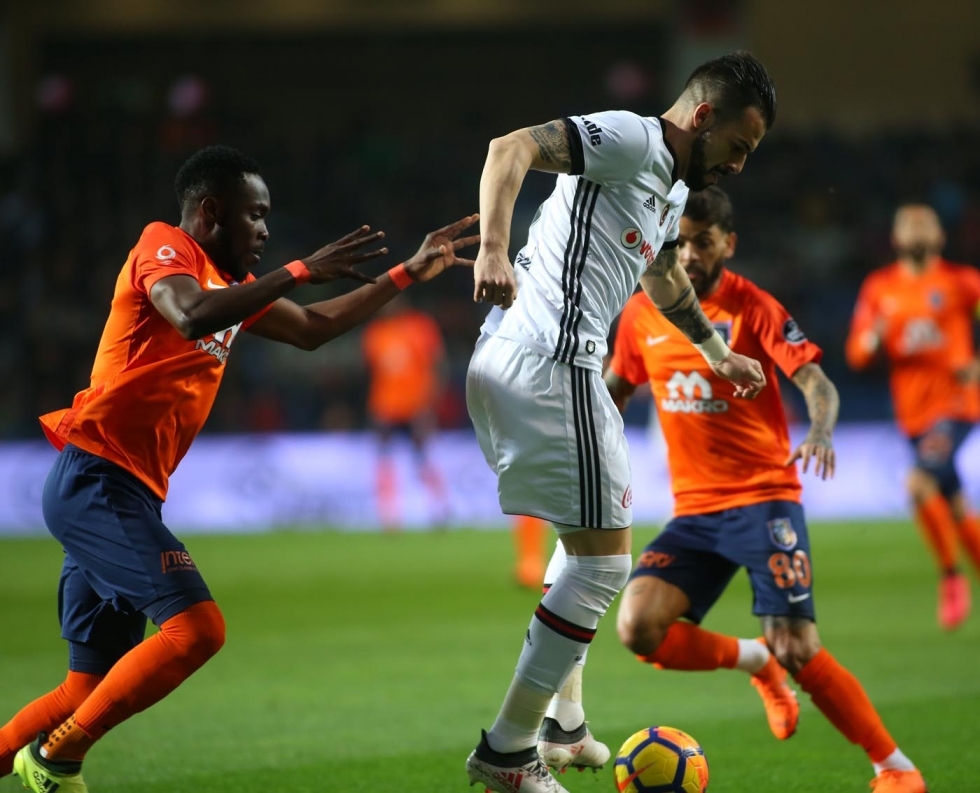 Başakşehir - Beşiktaş maçından kareler 7