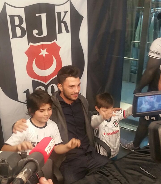 Tolgay Arslan taraftarla buluştu 2