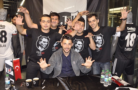 Tolgay Arslan taraftarla buluştu 9