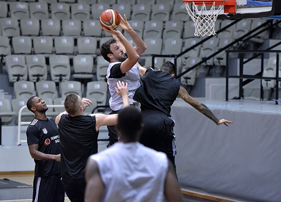 Beşiktaş Sompo Japan kampa girdi 7