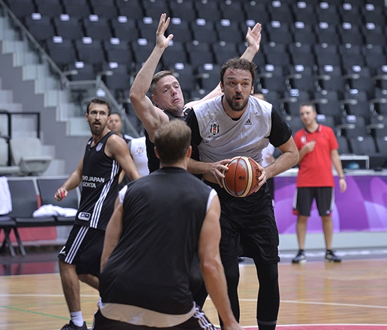 Beşiktaş Sompo Japan kampa girdi 8