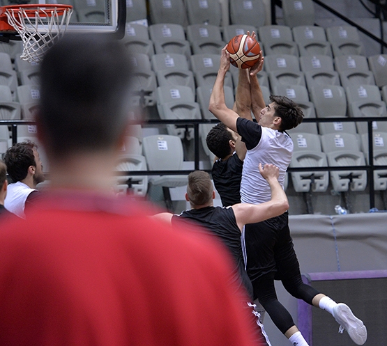 Beşiktaş Sompo Japan kampa girdi 9