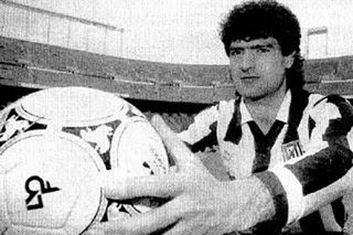 FOTO HİKAYE | Dünya Kupası için son 10 gün! Peki Beşiktaş bugüne kadar Dünya Kupası’na kaç oyuncu gönderdi? 1