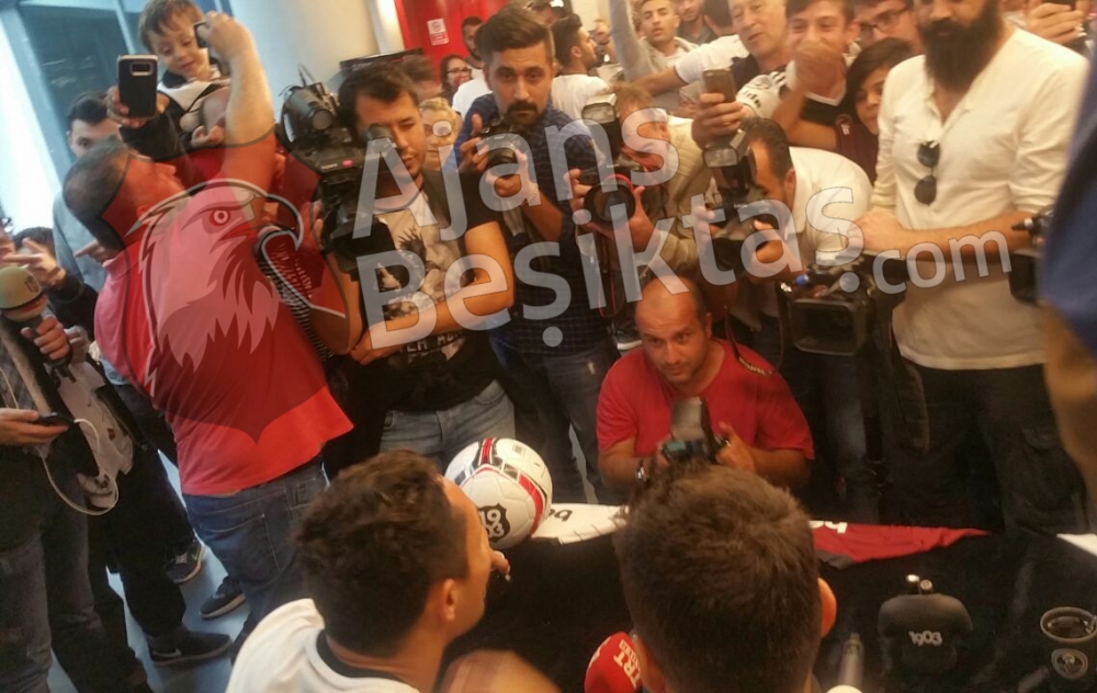 ÖZEL HABER | Vodafone Arena'da ''Efendi Adriano'' izdihamı 3