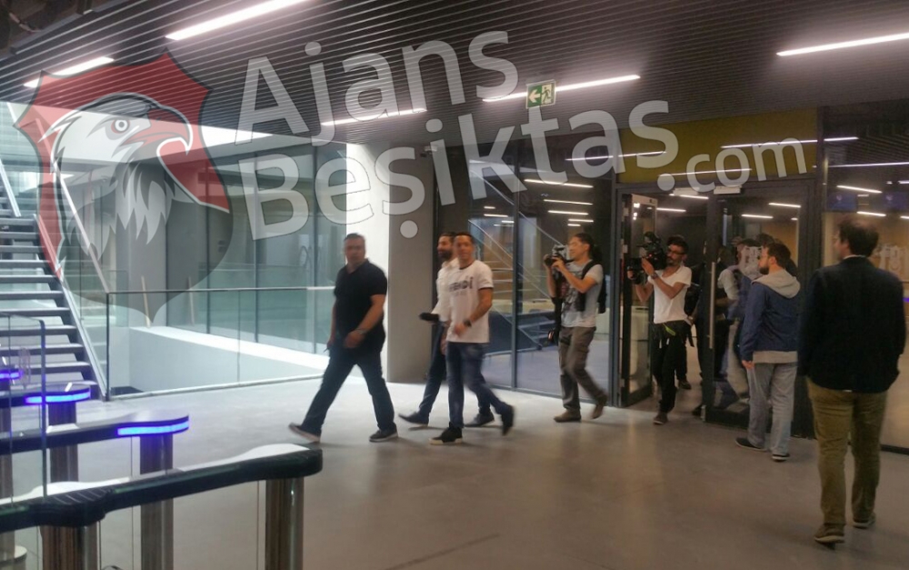 ÖZEL HABER | Vodafone Arena'da ''Efendi Adriano'' izdihamı 4