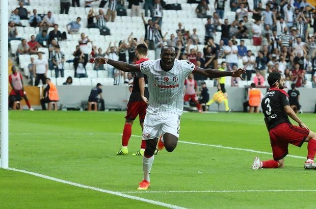 Yolu Beşiktaş'tan geçen 15 Afrikalı 15