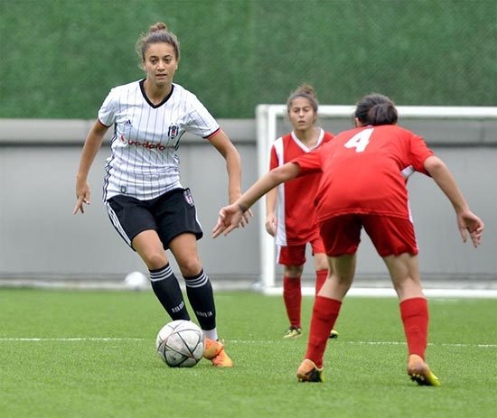 Beşiktaş:6 - Sultanbeyli Mevlana:0 (Kadın Futbol) foto galerisi 2. resim