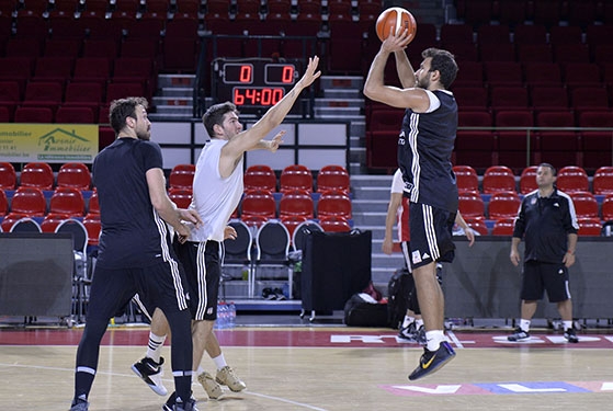 Belçika'da ilk antreman 12