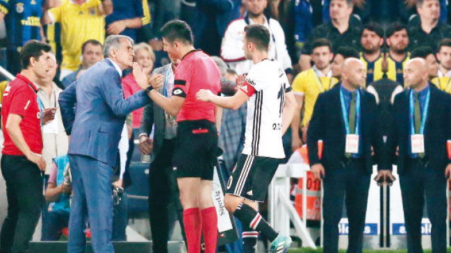 Beşiktaş'tan sert tepki: "Fenerbahçe kendi işine baksın"