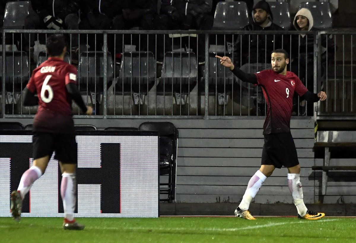 Newcastle United, Cenk'i izledi