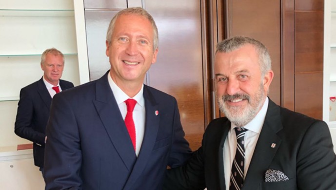 Monaco'dan Beşiktaş'a yemek!