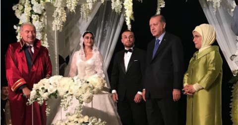 Gökhan Töre dünya evine girdi!