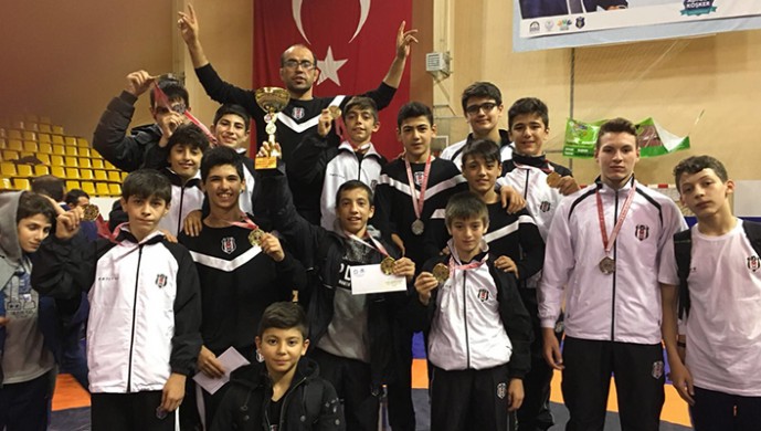 Beşiktaş Güreş Takımı, Cumhuriyet Kupası’nda şampiyon oldu