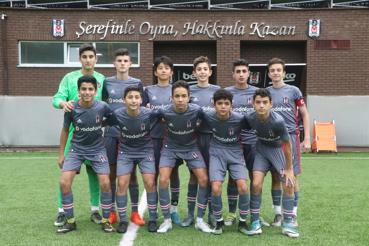 Beşiktaş:4 Ümraniyespor:0 (U-14)