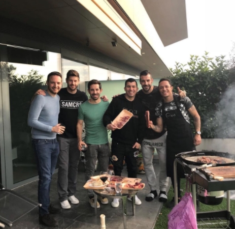 Şef Adriano’dan takım arkadaşlarına yemek