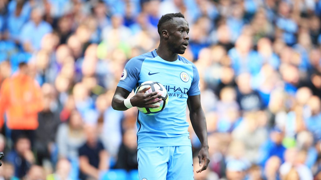 Sağ bek için Sagna iddiası!