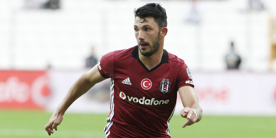 Beşiktaş Tolgay Arslan'ı böyle tutacak!