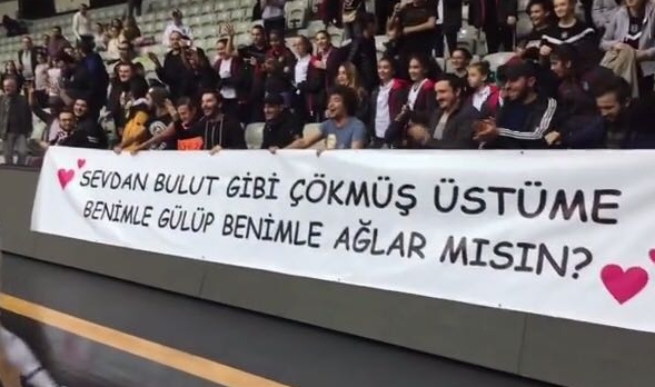 Beşiktaş'ta çifte mutluluk! Siyah beyazlı oyuncuya evlilik teklifi...