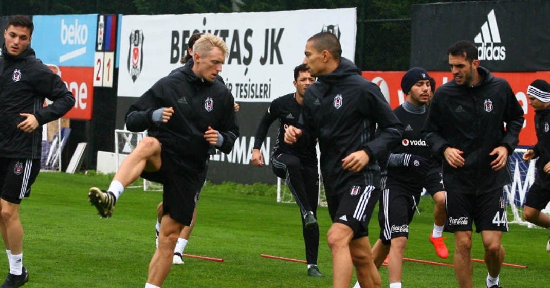 A takım idmanına 7 genç