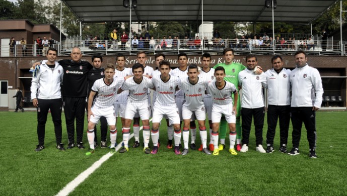 Beşiktaş altyapıları Ümraniyespor'la karşılaştı