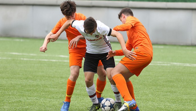 Beşiktaş U-14 Takımı Başakşehir'i 3 golle geçti