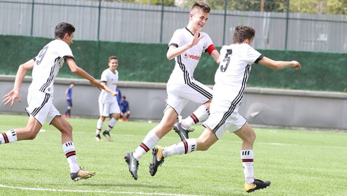 Beşiktaş:3 Kasımpaşa:0 (U-15)
