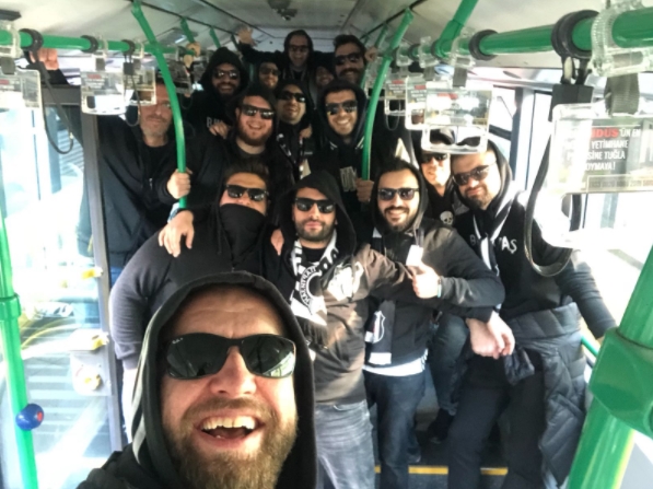 Beşiktaş taraftarları Kadıköy’e doğru yola çıktı