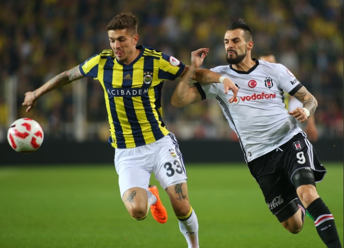İlk yarıda oyun 3 kere durdu!