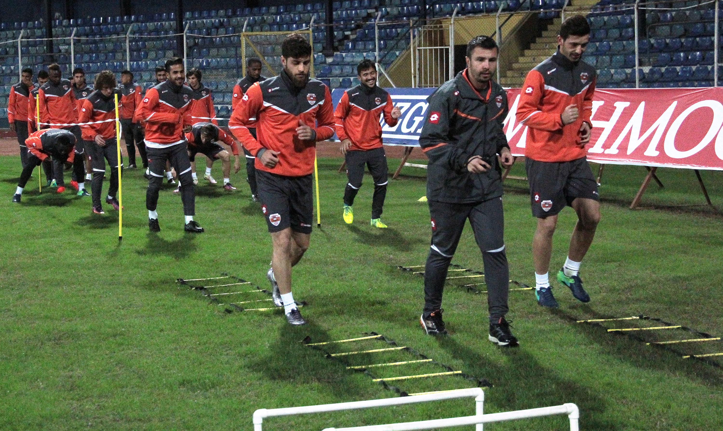 Adanaspor kampa girdi