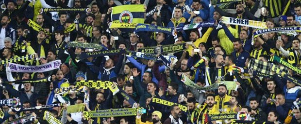 Fenerbahçeli minik taraftardan, küfürlere tepki!