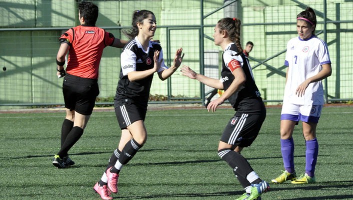 Dişi Kartallardan Kdz.Ereğli'ye 4 gol