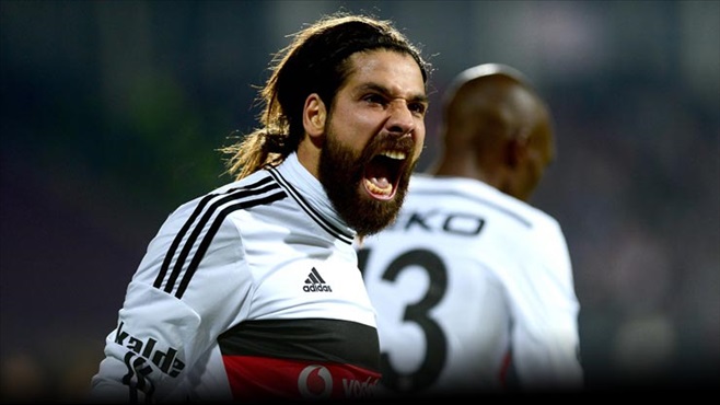 Taraftar Olcay'ı bağrına bastı