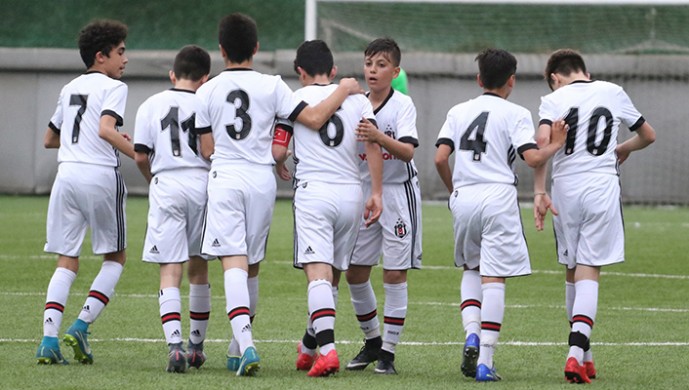 Beşiktaş U-13 Takımı Kasımpaşa'yı 2 golle geçti