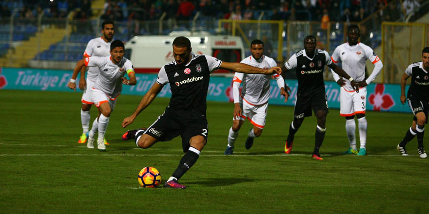 Beşiktaş 4'te 4 yaptı