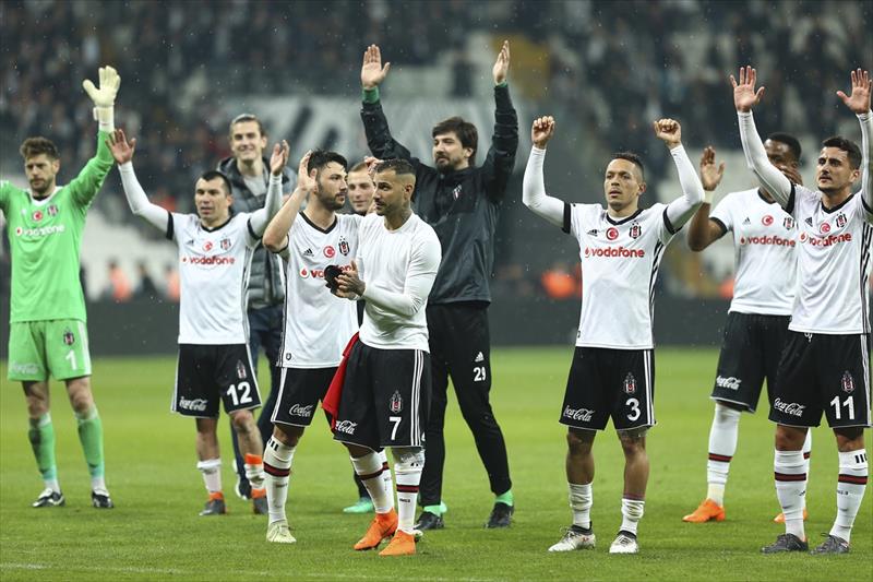 "Beşiktaş taraftarının ‘Aldırma Gönül’ şarkısını söylemesinin altında yatan gerçek..."