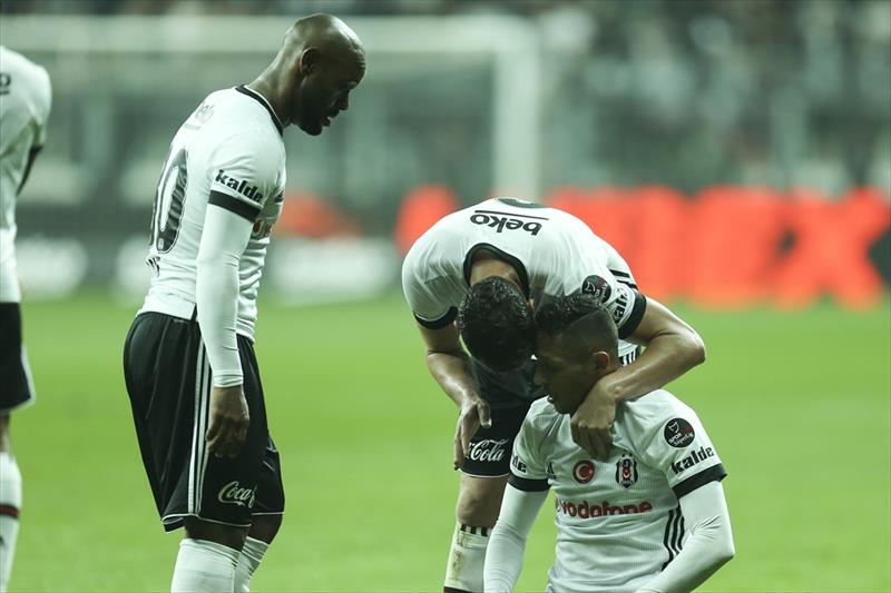 "Adriano’nun ceza sahası dışından attığı harika gol..."