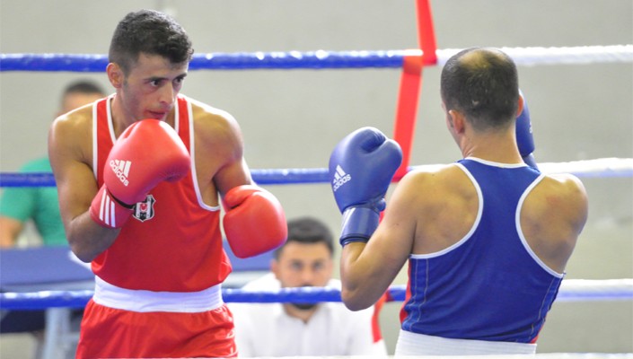 Beşiktaş'ın boks takımı çifte şampiyon