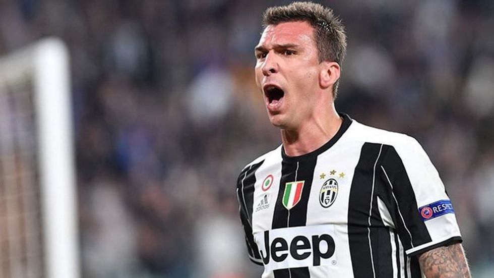 Beşiktaş'a Mario Mandzukic'ten kötü haber!