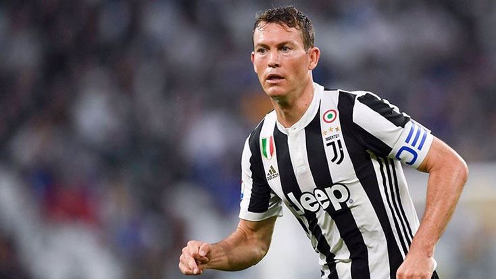 Beşiktaş'ın istediği Stephan Lichtsteiner'e Arsenal'den kanca