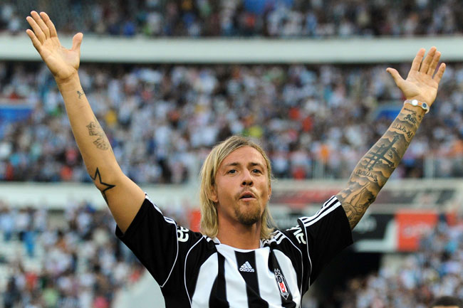 Beşiktaşlılardan Guti’ye destek