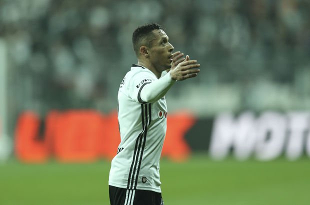Adriano'ya teklif iddiası